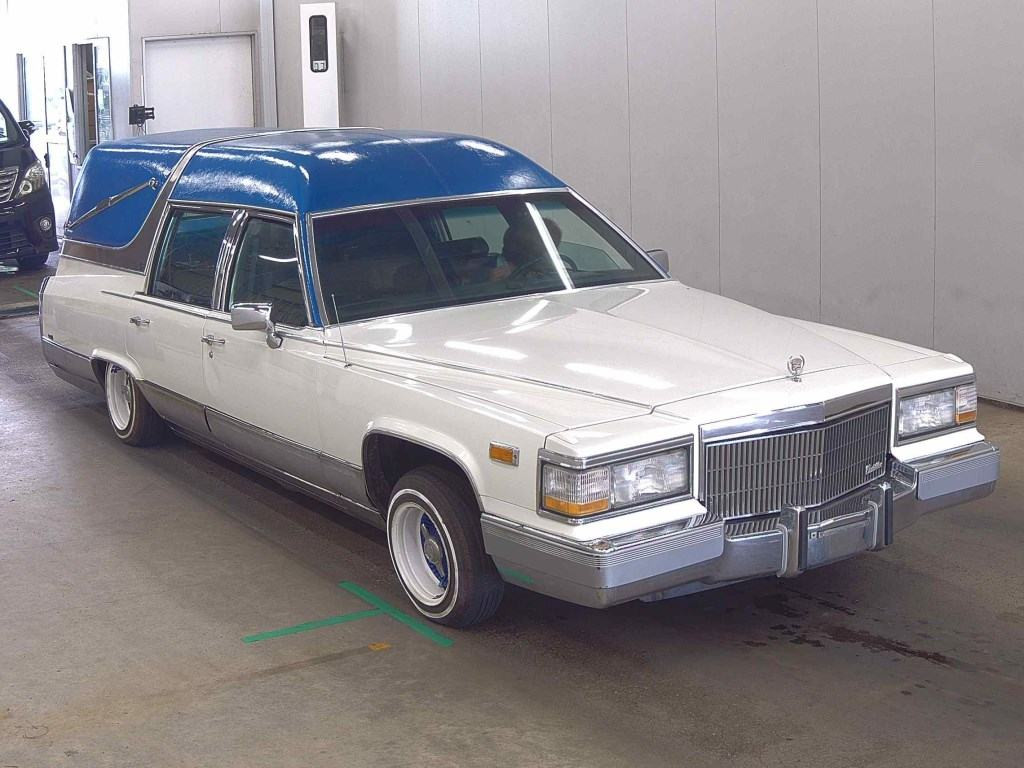 Cadillac 1992 z aukcji japońskiej