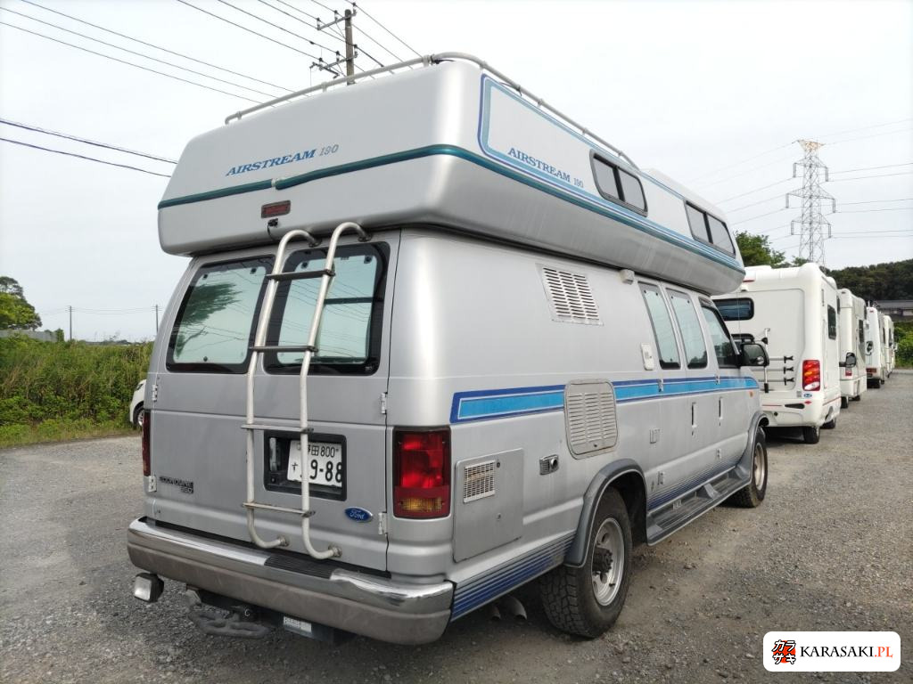 1996 Ford E-350 4D 4