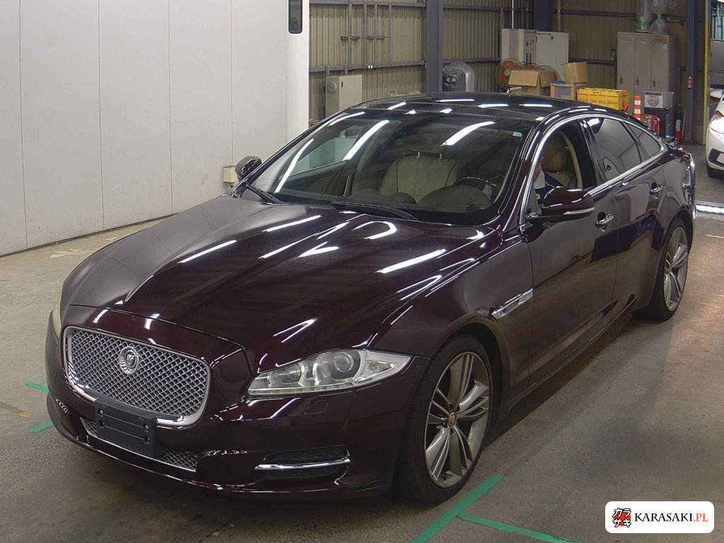 2010 Jaguar XJ 4D 3