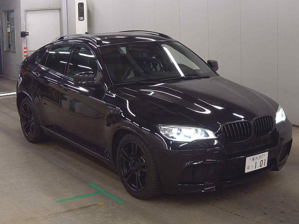 BMW X6 M 2012 z aukcji japońskiej