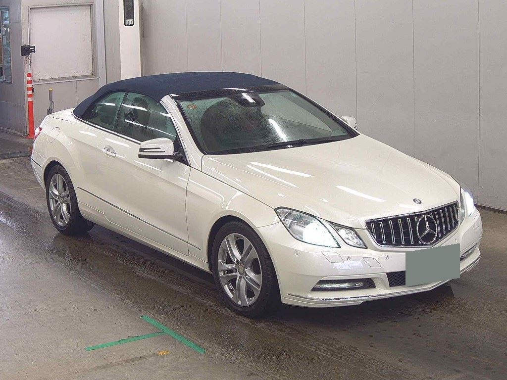 Mercedes Benz E-Class 2011 z aukcji japońskiej