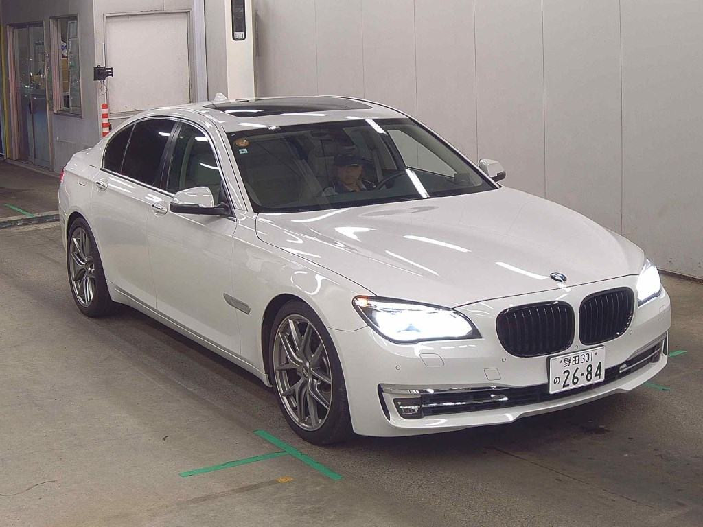 BMW 7 Series 2013 z aukcji japońskiej