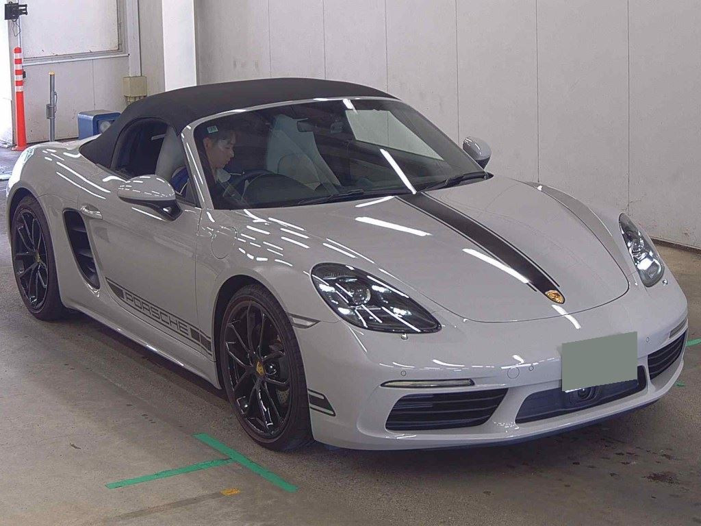 Porsche 718 Boxster 2025 з японського аукціону