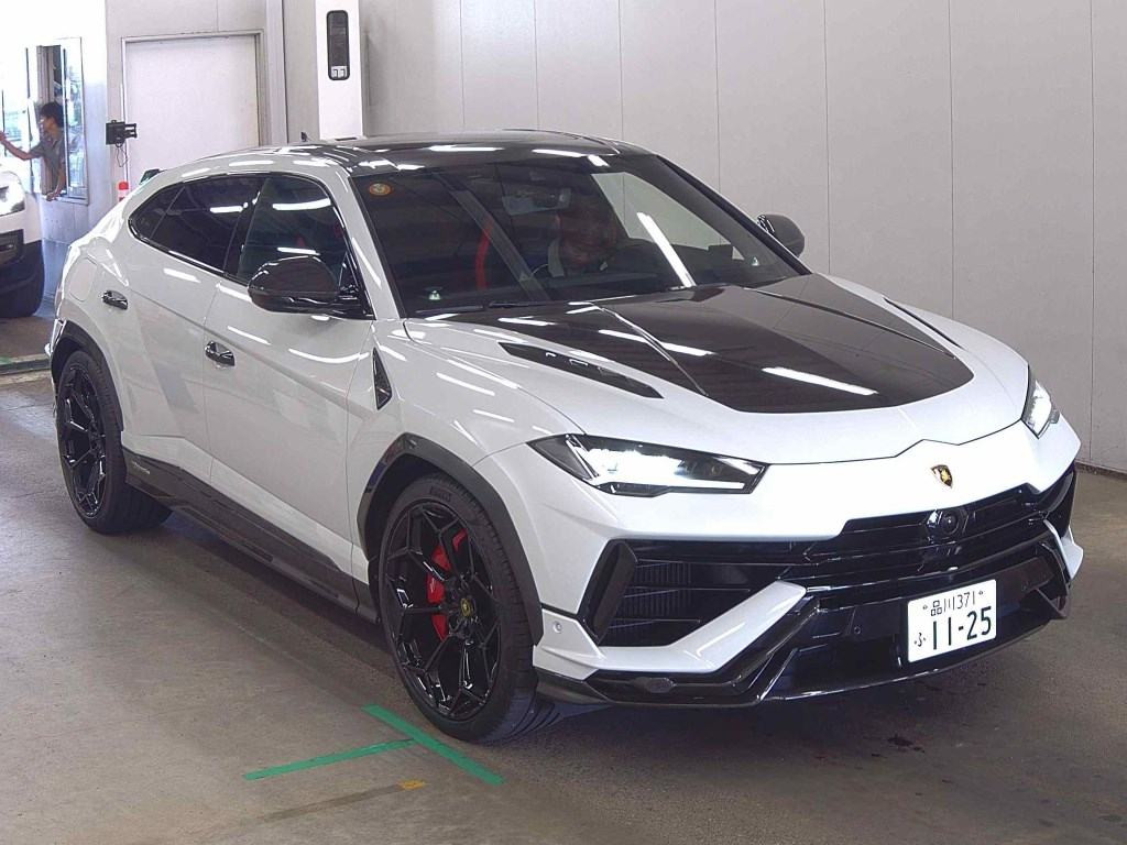 Lamborghini Urus 2024 z aukcji japońskiej