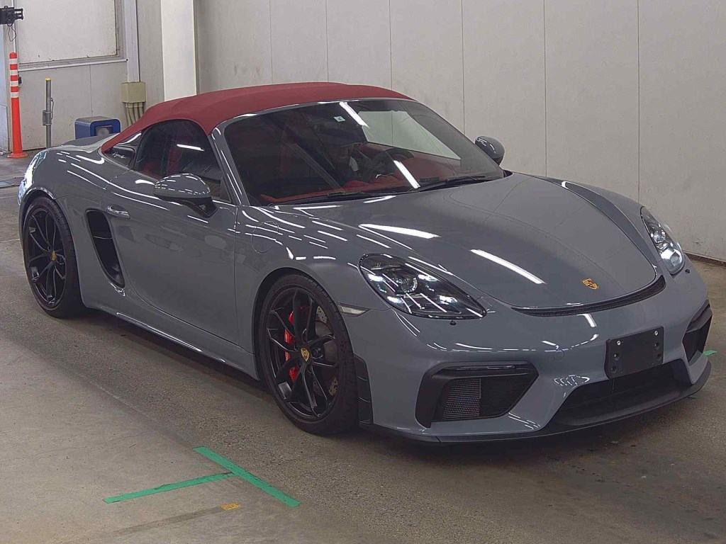 Porsche 718 Spyder 2023 z aukcji japońskiej