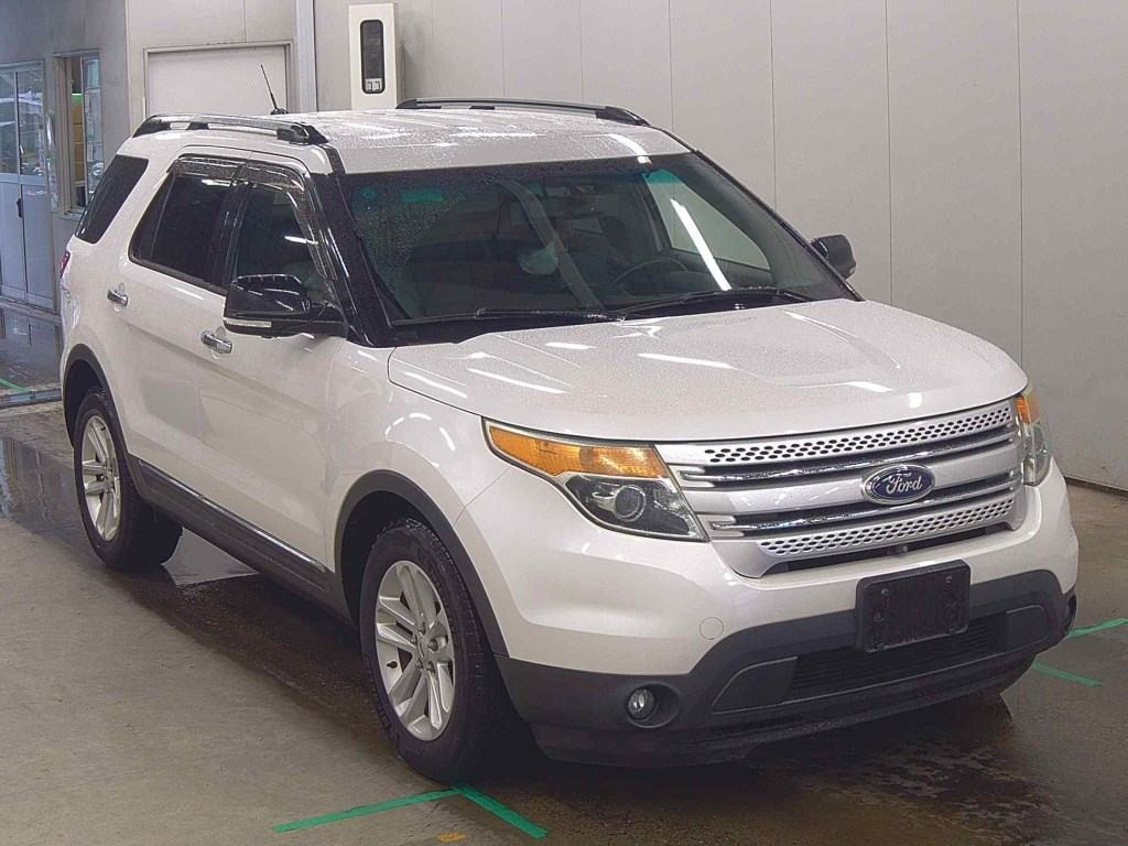 Ford Explorer 2014 from a Japanese auction