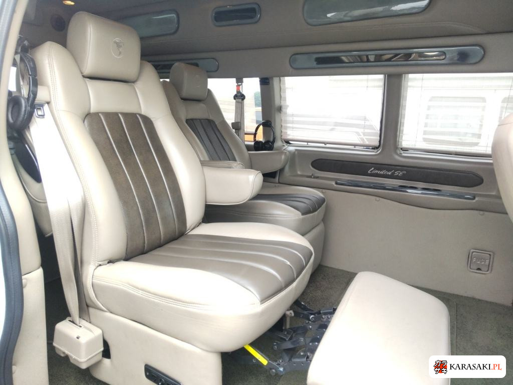 2013 GMC Savana 4D 6