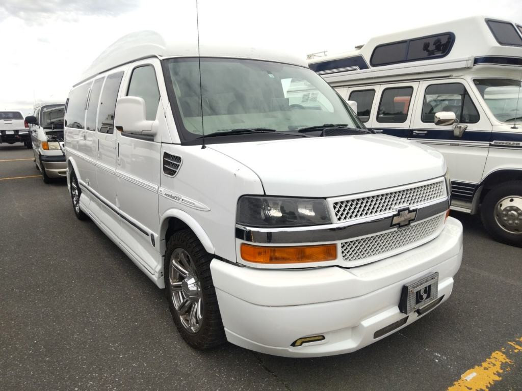 GMC Savana 2013 z aukcji japońskiej