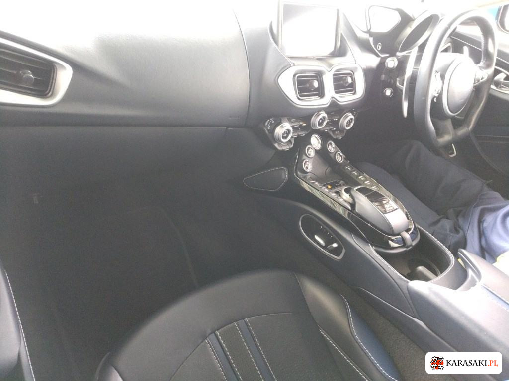 2021 Aston Martin Vantage 3D 5