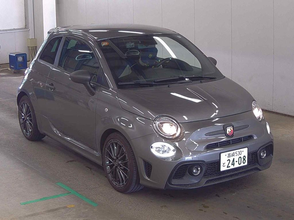 Abarth F595 2024 z aukcji japońskiej