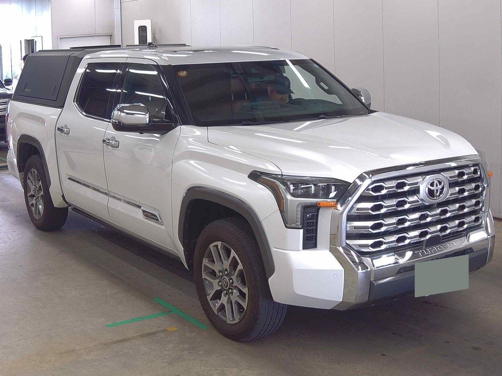 America Toyota Tundra 2023 z aukcji japońskiej