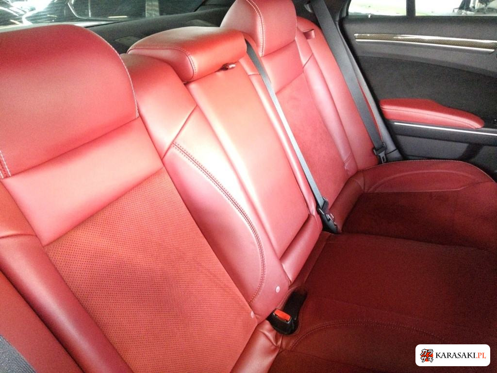 2012 Chrysler 300 SRT8 6