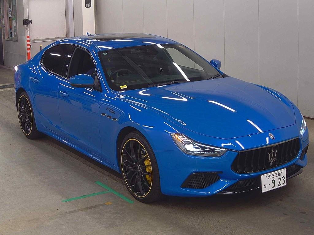 Maserati Ghibli 2021 з японського аукціону