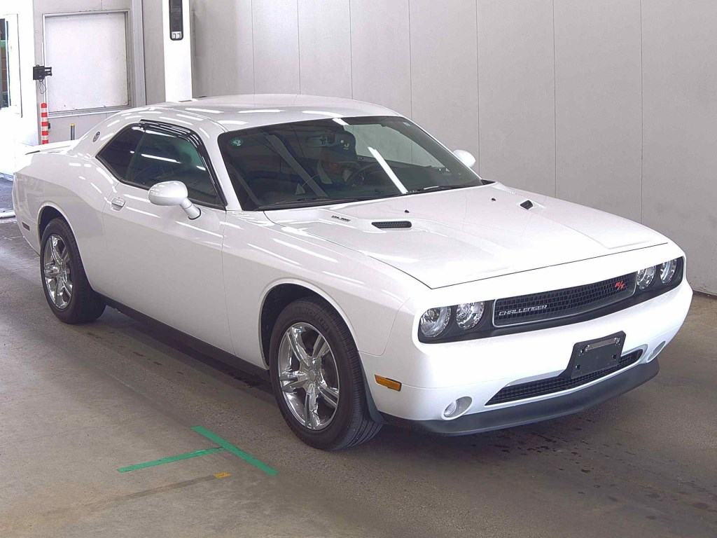 Dodge Challenger 2011 z aukcji japońskiej