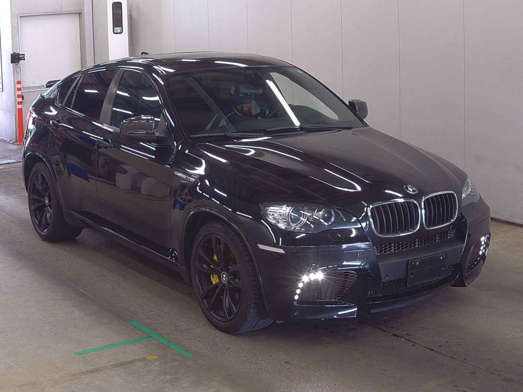 BMW X6 M 2009 z aukcji japońskiej