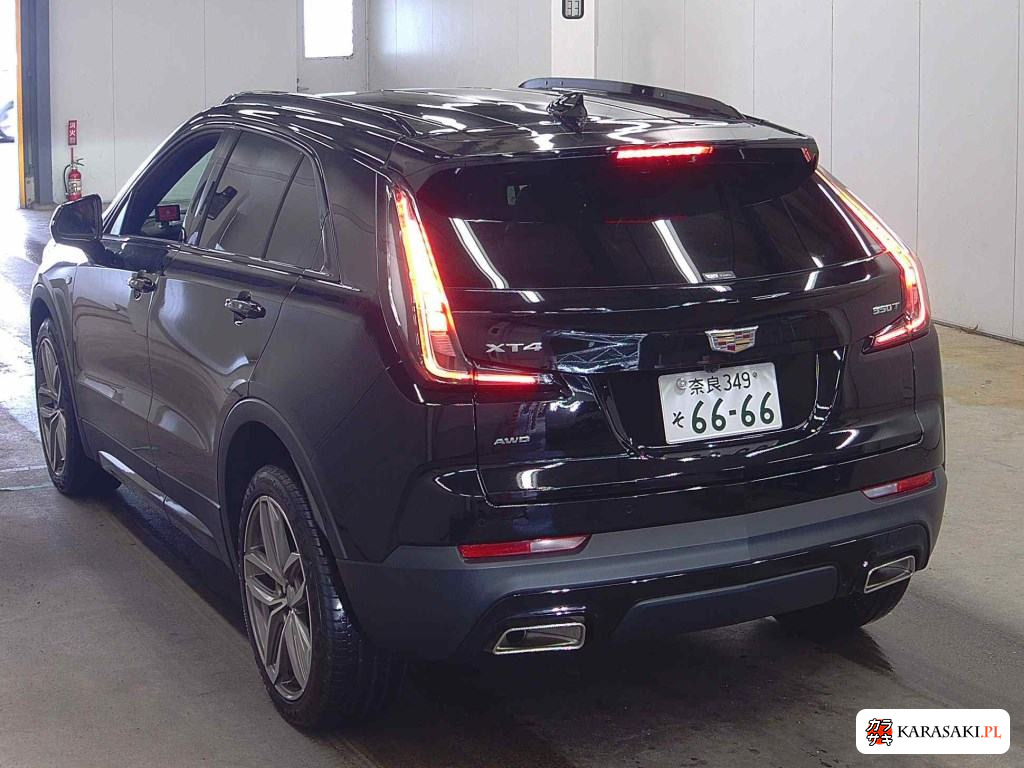 2022 Cadillac XT4 4WD Sport 2