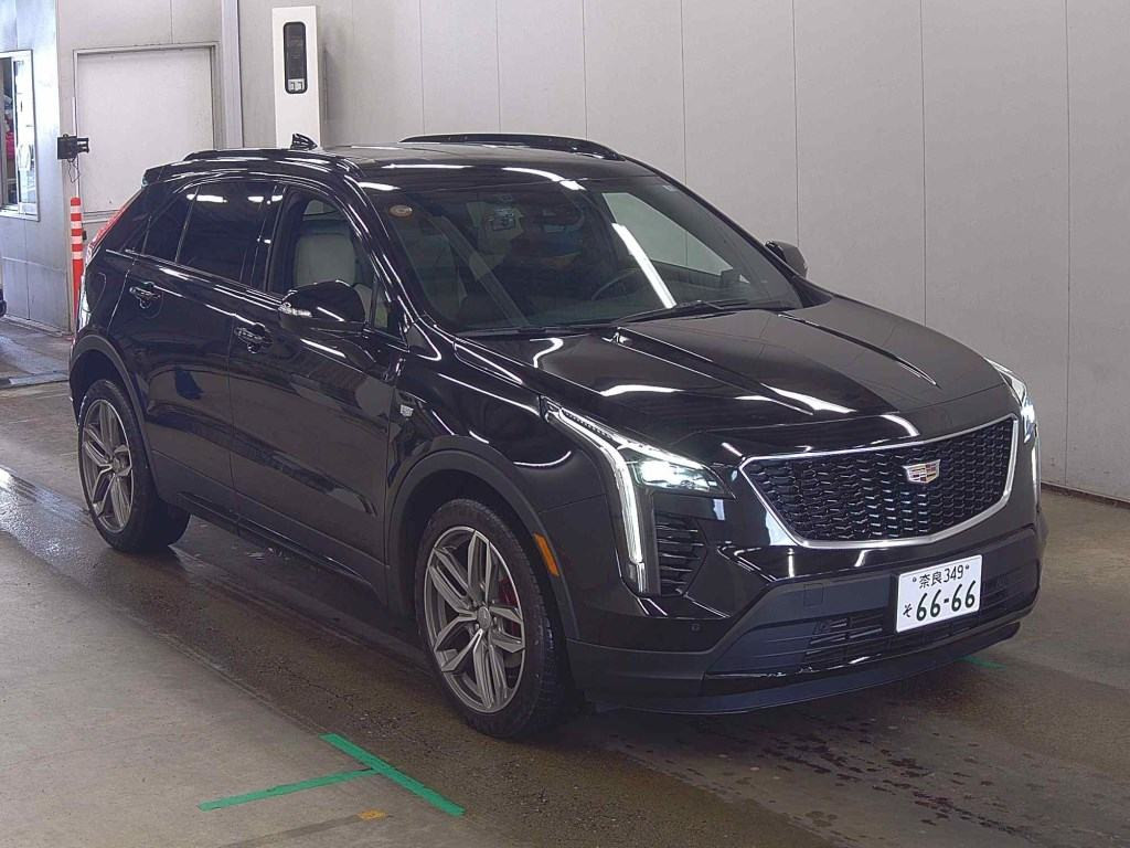 Cadillac XT4 2022 z aukcji japońskiej