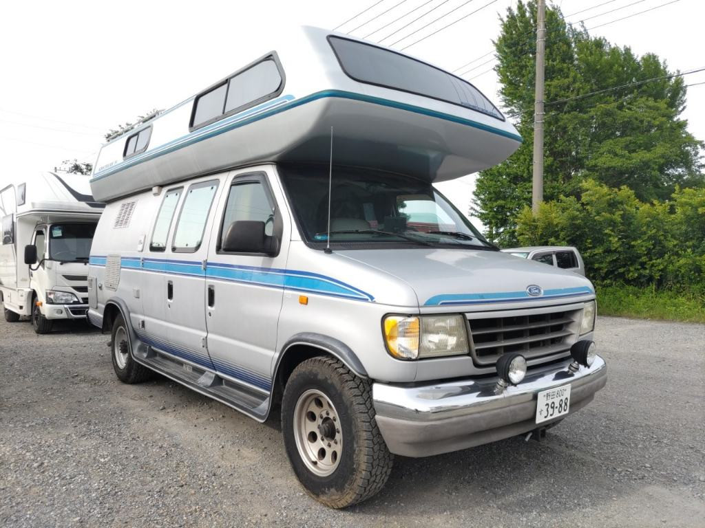 Ford E-350 1996 z aukcji japońskiej