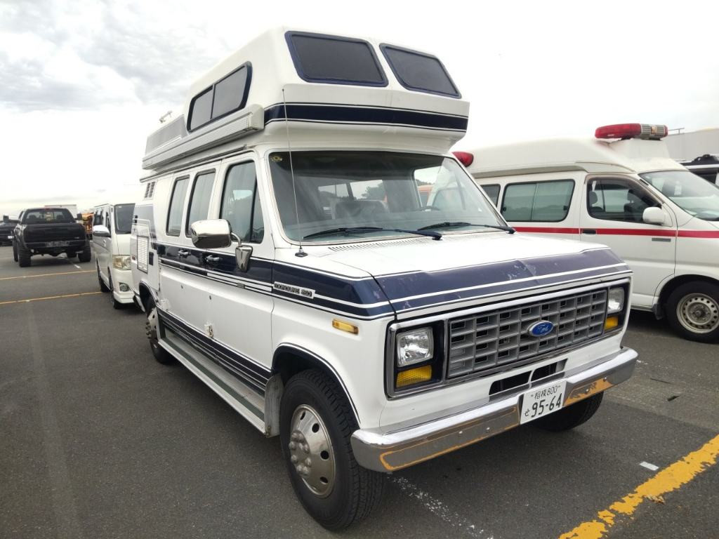 Ford Econoline 1989 z aukcji japońskiej