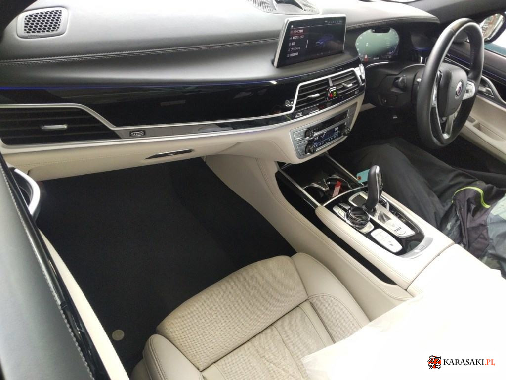 2022 BMW Alpina B7 4D 4WD Biturbo Limousine Allrad 5