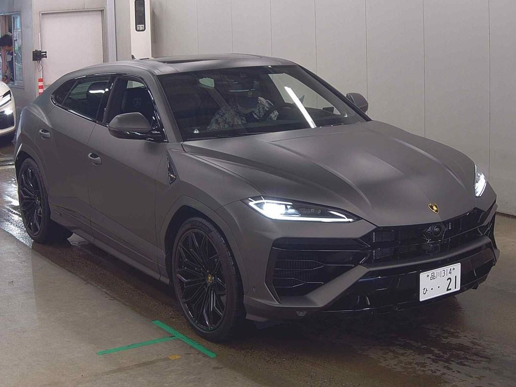 Lamborghini Urus 2026 z aukcji japońskiej