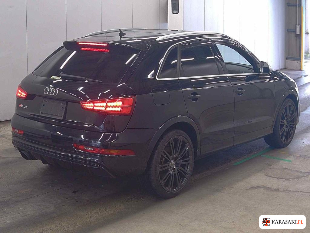 2015 Audi RS Q3 4WD Base Grade 4