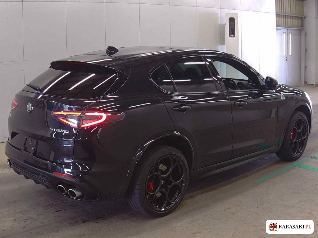0 Alfa Romeo Stelvio 4WD 2.9 V6 Bi-Turbo Quadrifoglio 4