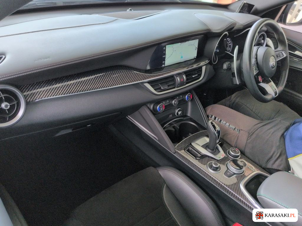 0 Alfa Romeo Stelvio 4WD 2.9 V6 Bi-Turbo Quadrifoglio 5