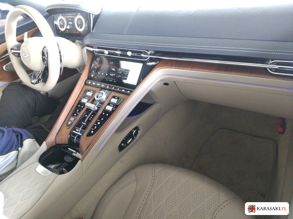 2025 Aston Martin AM511 5