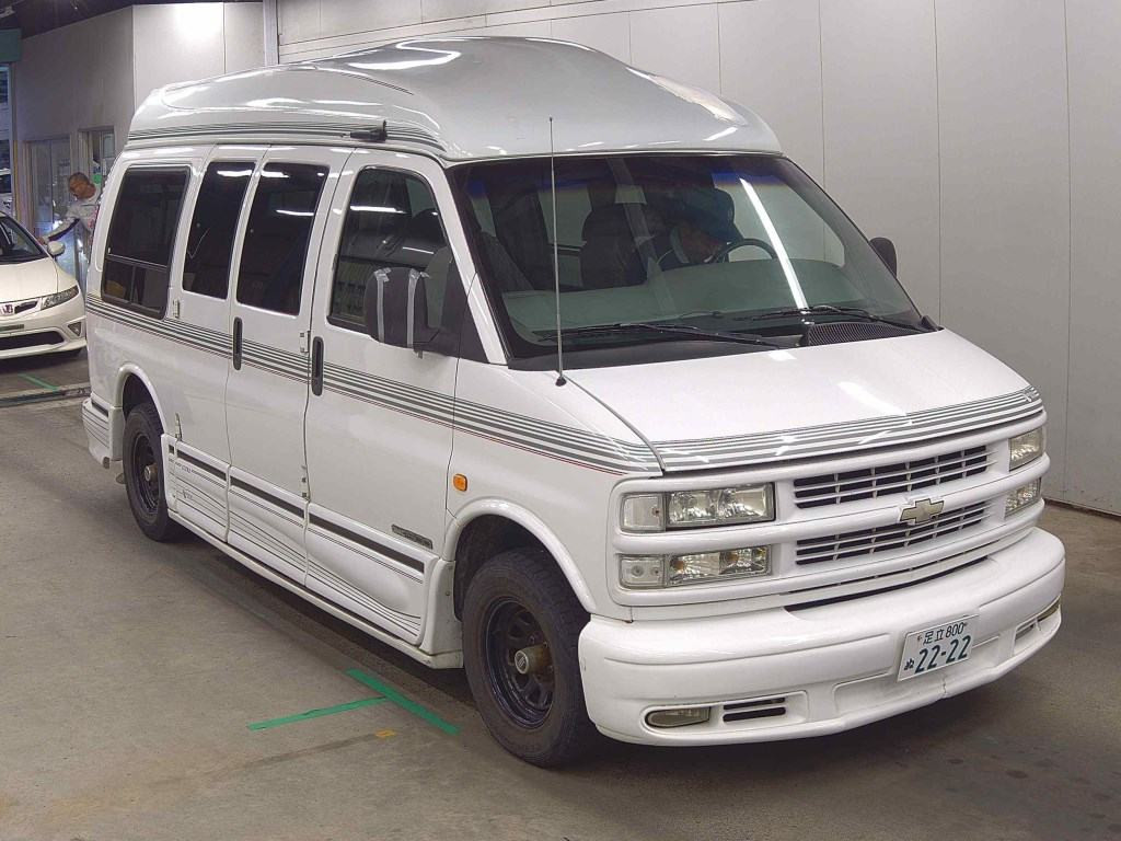 GMC Savana 1998 z aukcji japońskiej