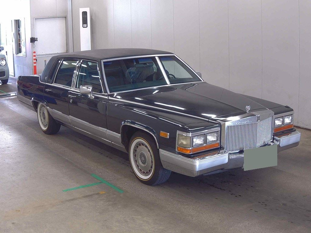 Cadillac AC15B 1989 z aukcji japońskiej
