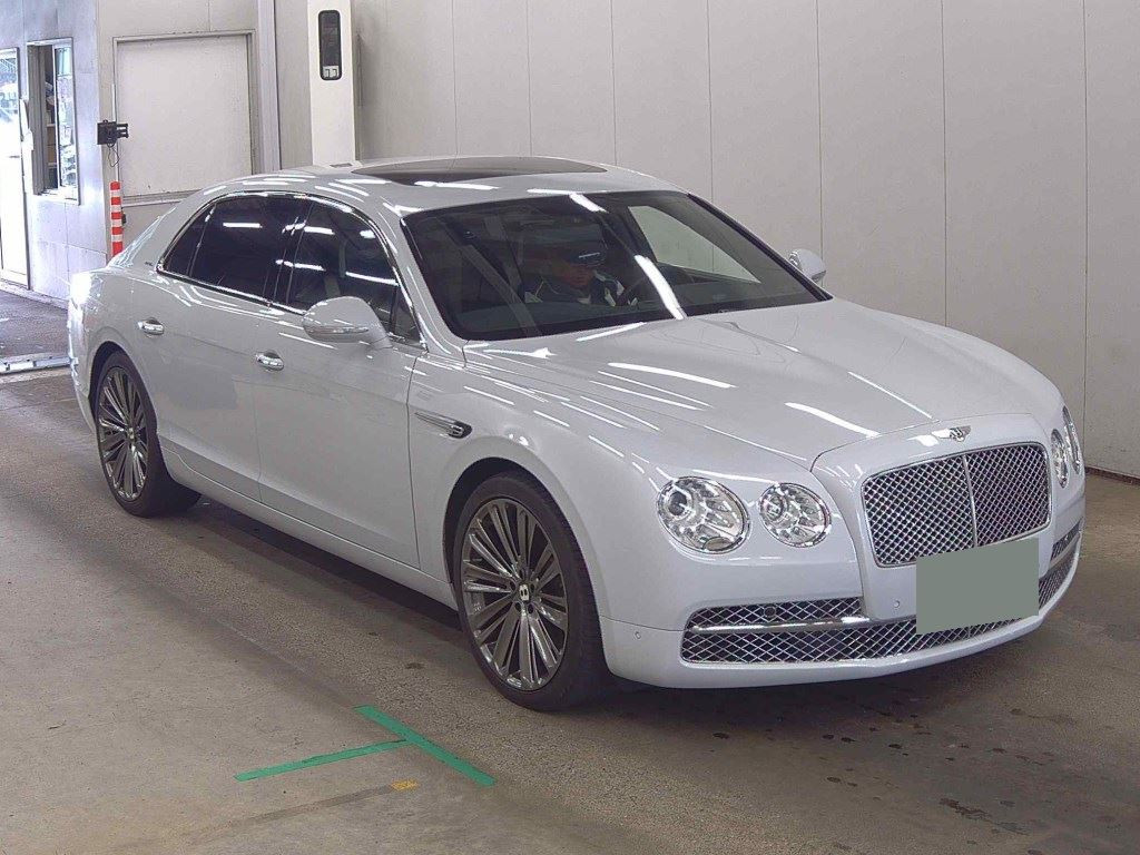 Bentley Flying Spur 2016 z aukcji japońskiej