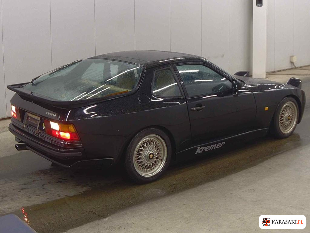 1988 Porsche 944 CP 4