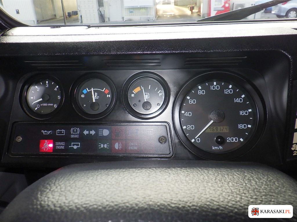 1998 Land Rover Defender 3D 4WD 90 6
