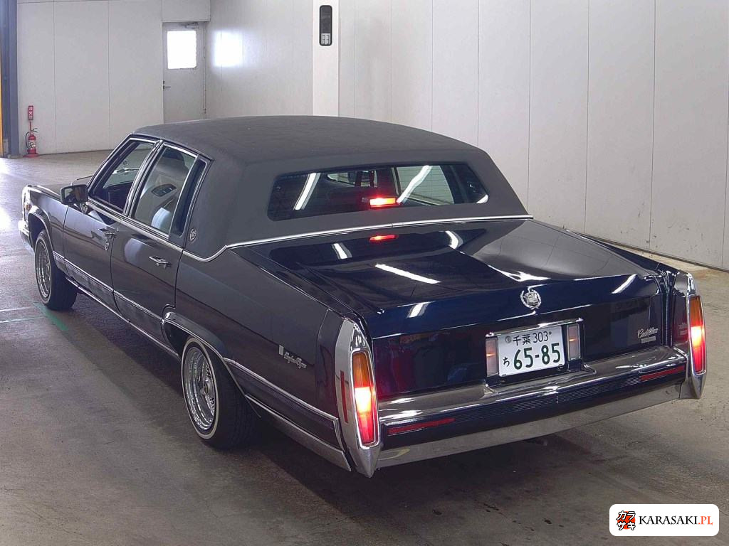 1991 Cadillac Fleetwood 4D 2