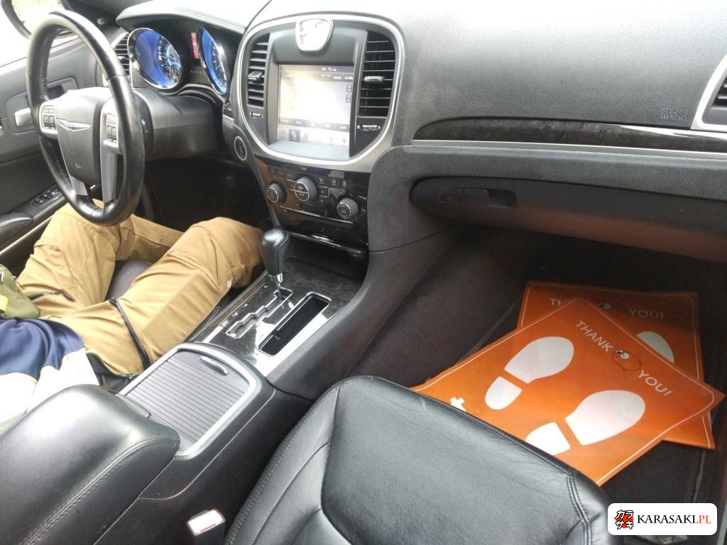 2013 Chrysler 300 Limited 5