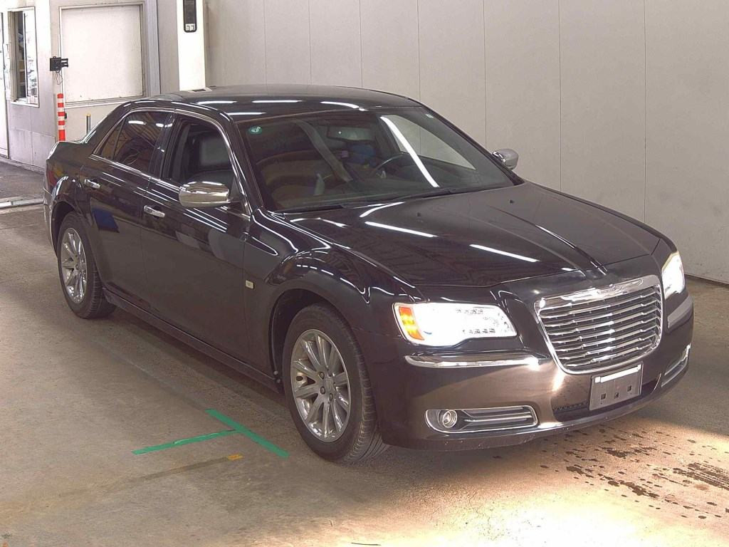 Chrysler 300 2013 z aukcji japońskiej