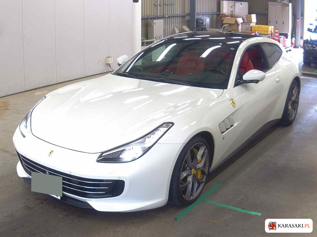 2020 Ferrari GTC4 Lusso 3