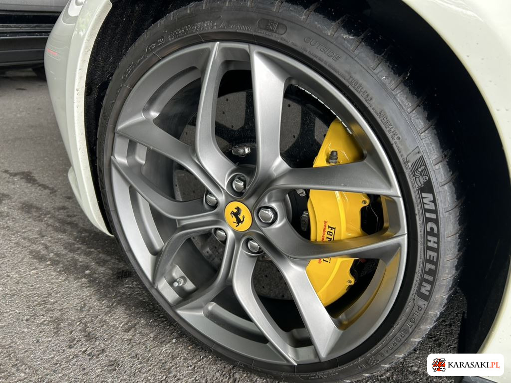 2020 Ferrari GTC4 Lusso 8