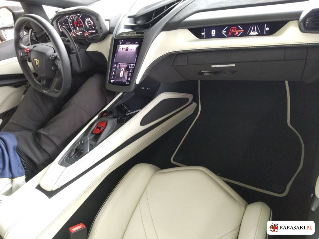 2025 Lamborghini Revuelto 4WD Base Graed 5
