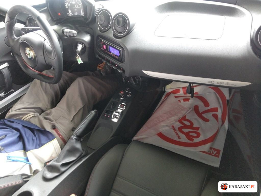 2015 Alfa Romeo 4C Base Grade 5