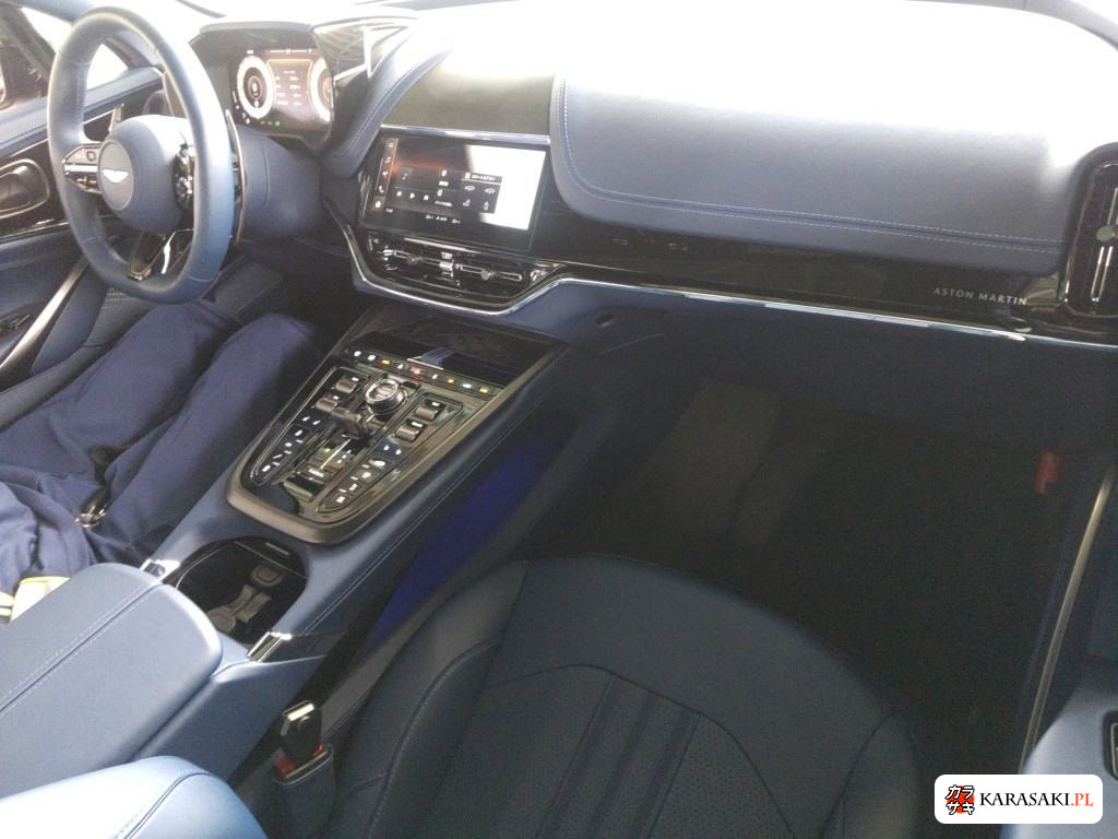 2025 Aston Martin DBX 4WD 5