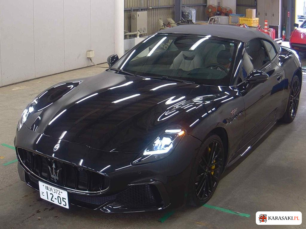 2025 Maserati Grancabrio 3