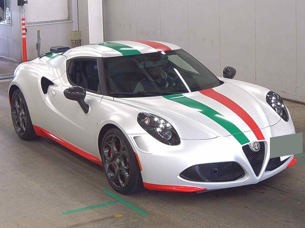 Alfa Romeo 4C 2014 z aukcji japońskiej