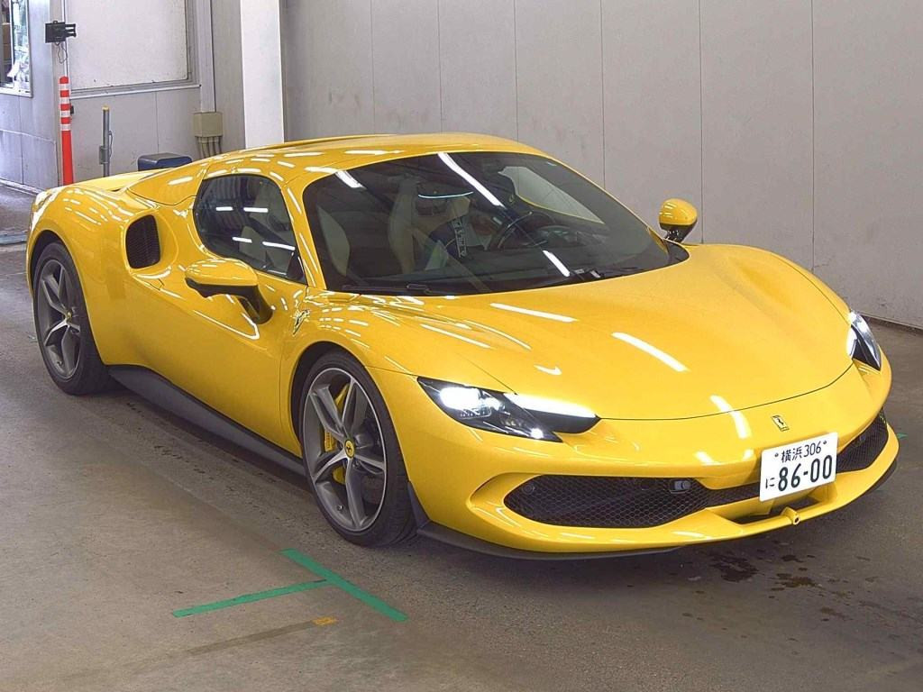 Ferrari 296GTS 2025 z aukcji japońskiej