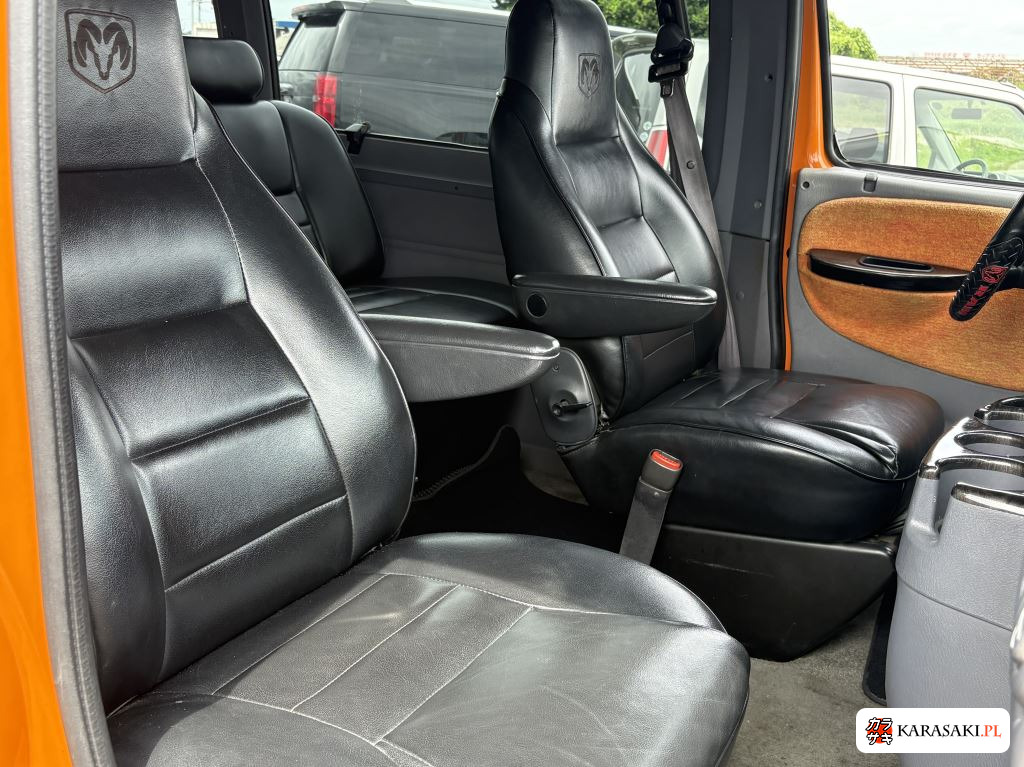 2004 Dodge 12