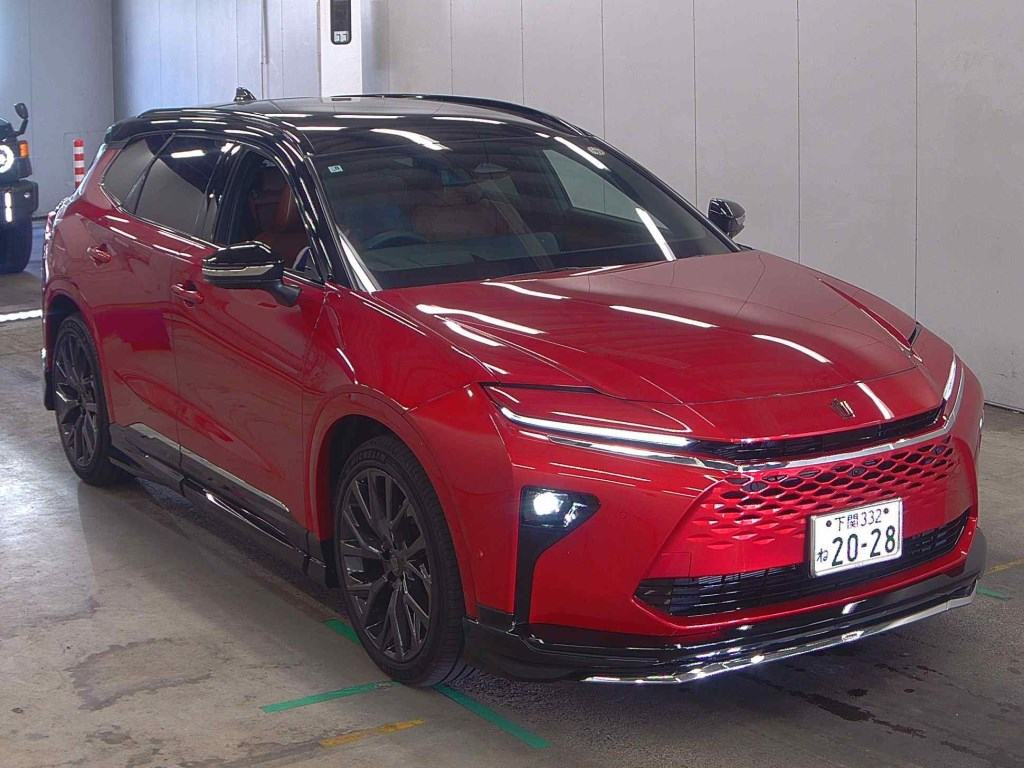 Toyota Crown Estate 2025 z aukcji japońskiej