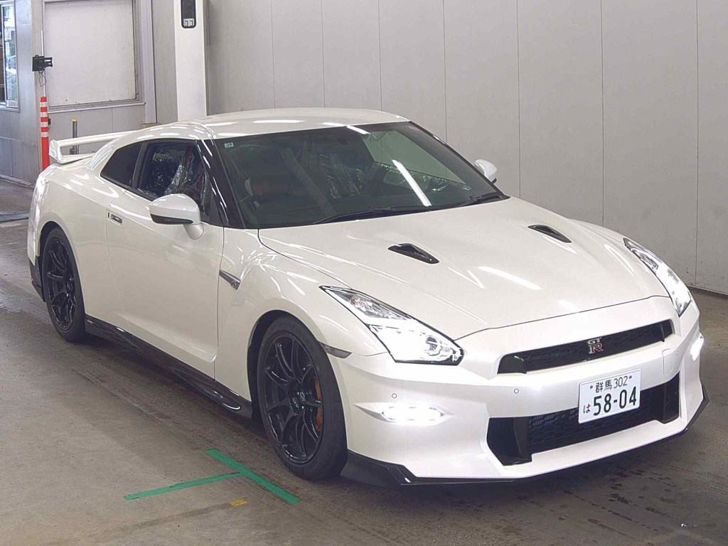 Nissan GT-R 2025 z aukcji japońskiej