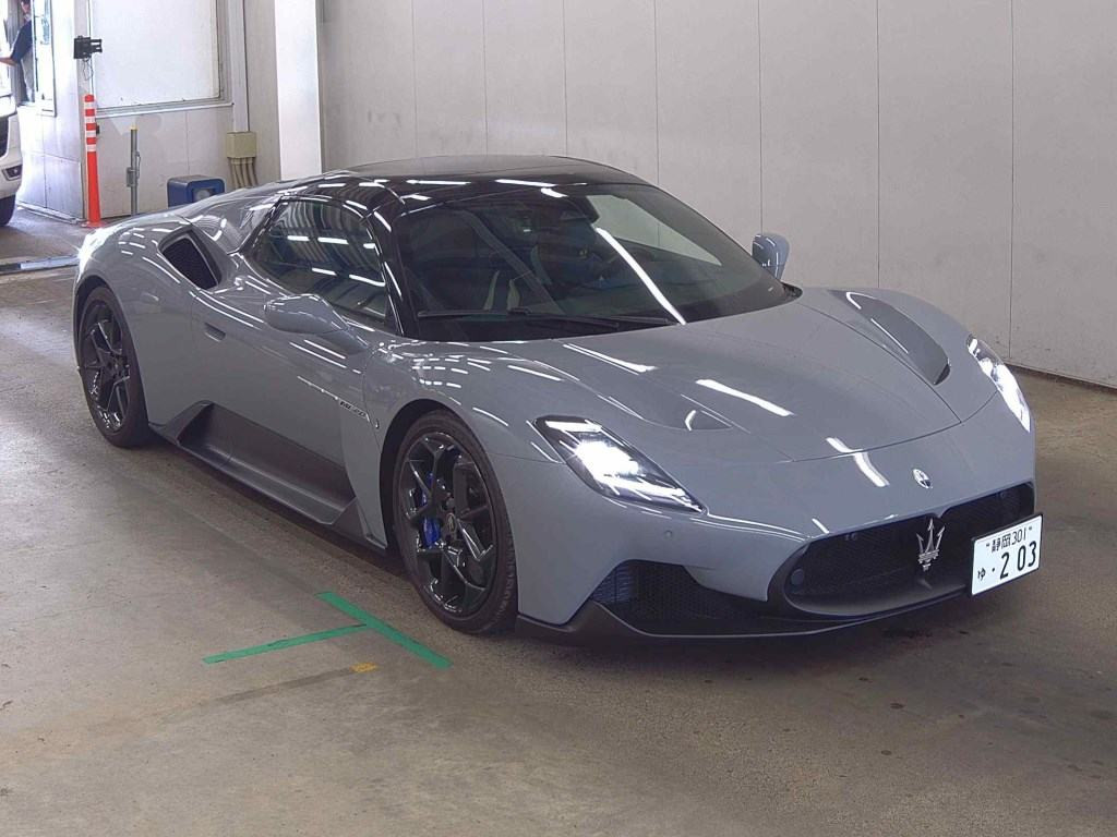 Maserati MC20 Cielo 2023 z aukcji japońskiej
