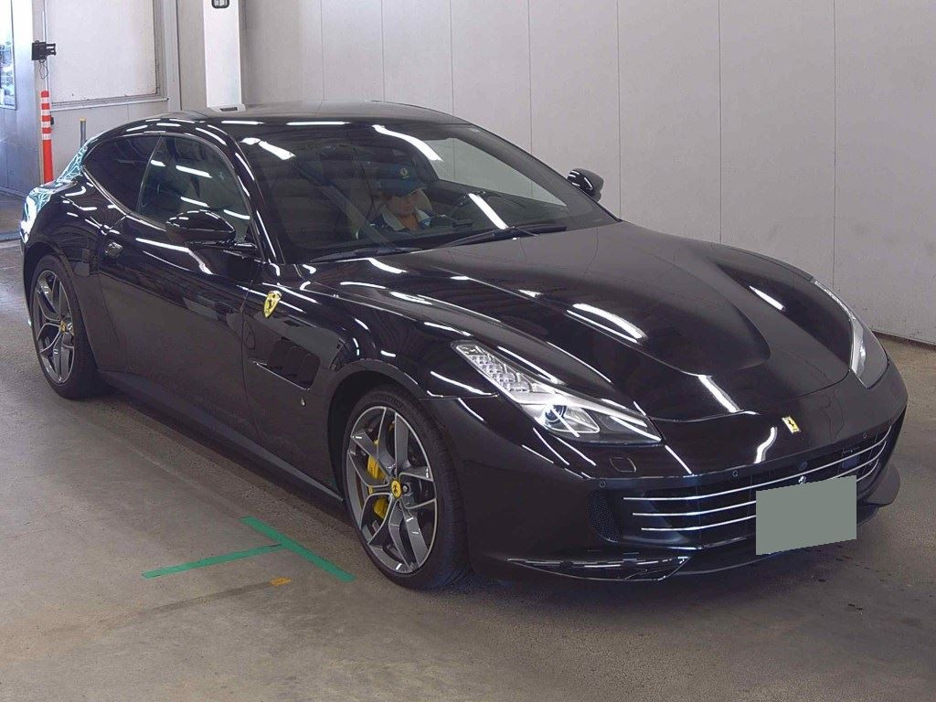Ferrari GTC4 Lusso 2020 z aukcji japońskiej